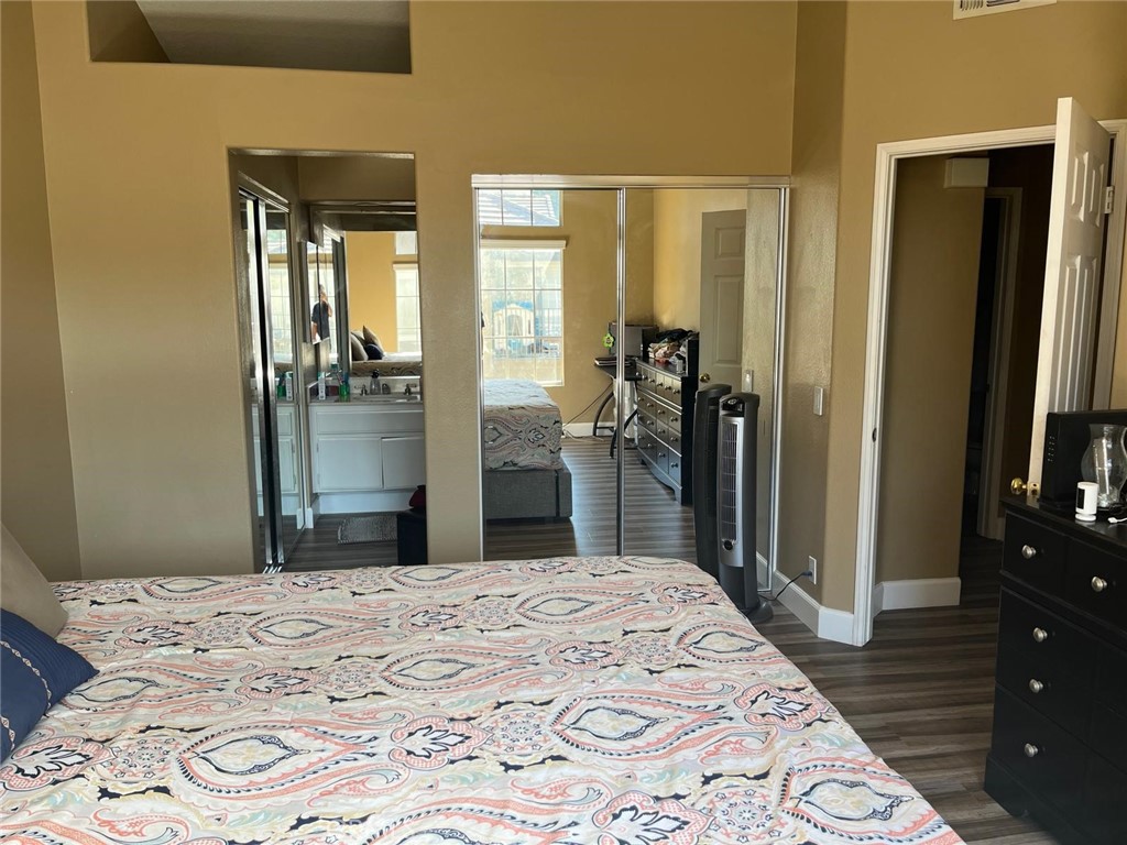 8020 E Goldenrod Lane