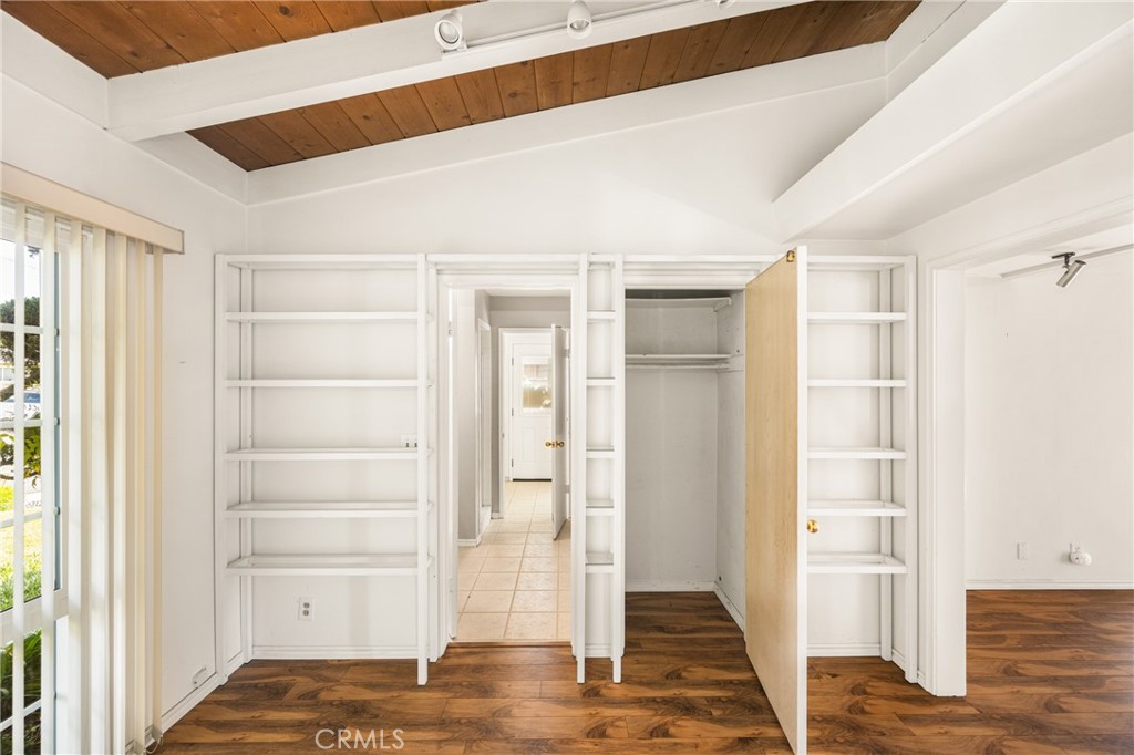 14031 La Barca Drive