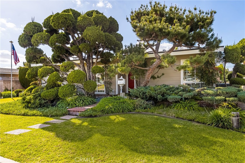 14031 La Barca Drive