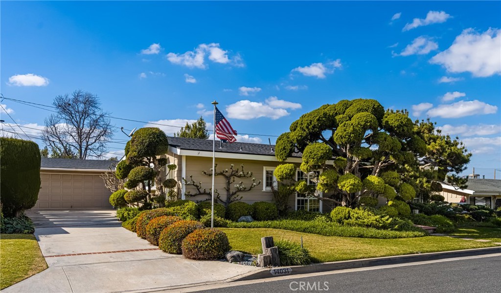 14031 La Barca Drive