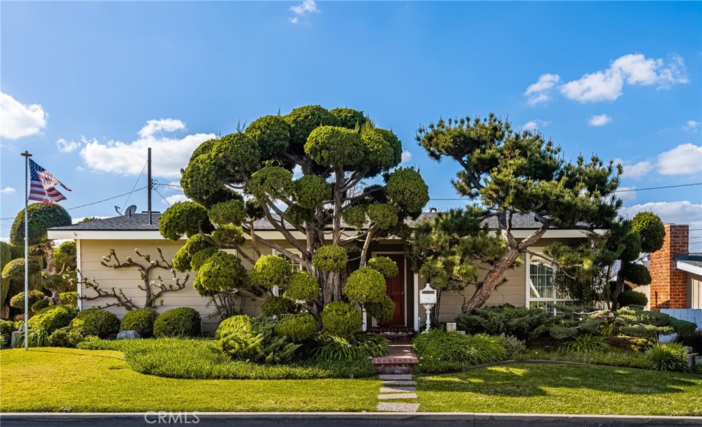 14031 La Barca Drive