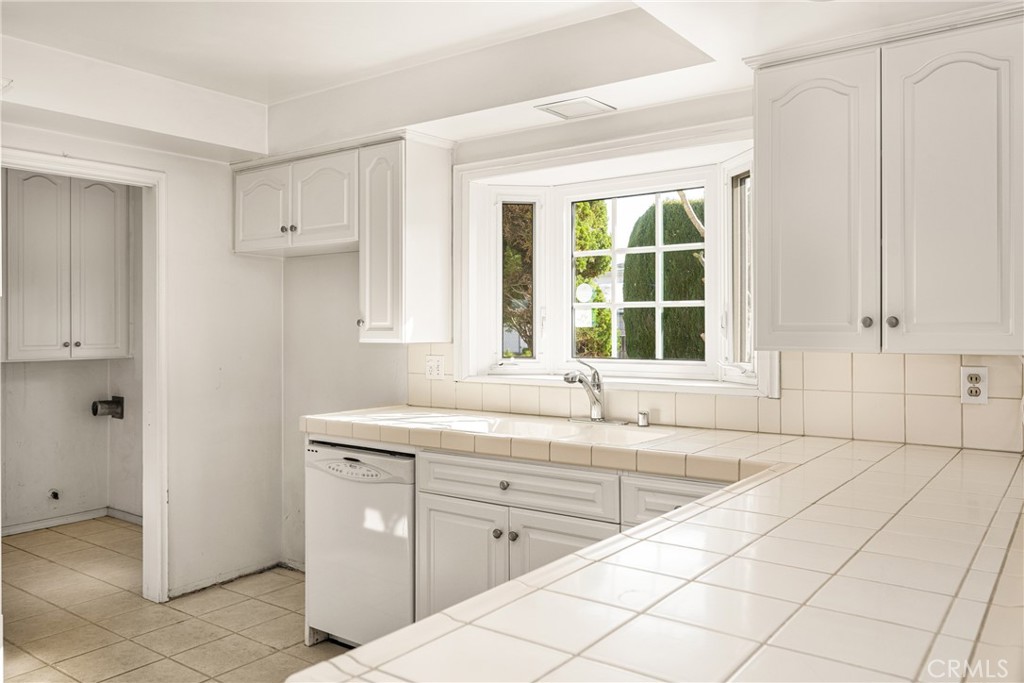 14031 La Barca Drive