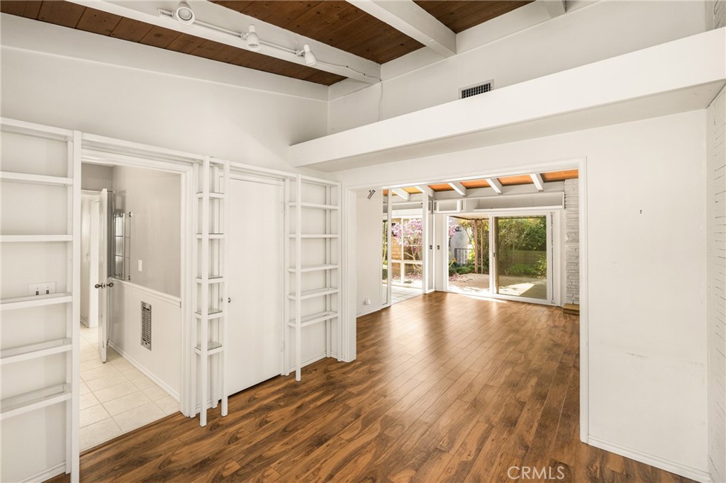 14031 La Barca Drive