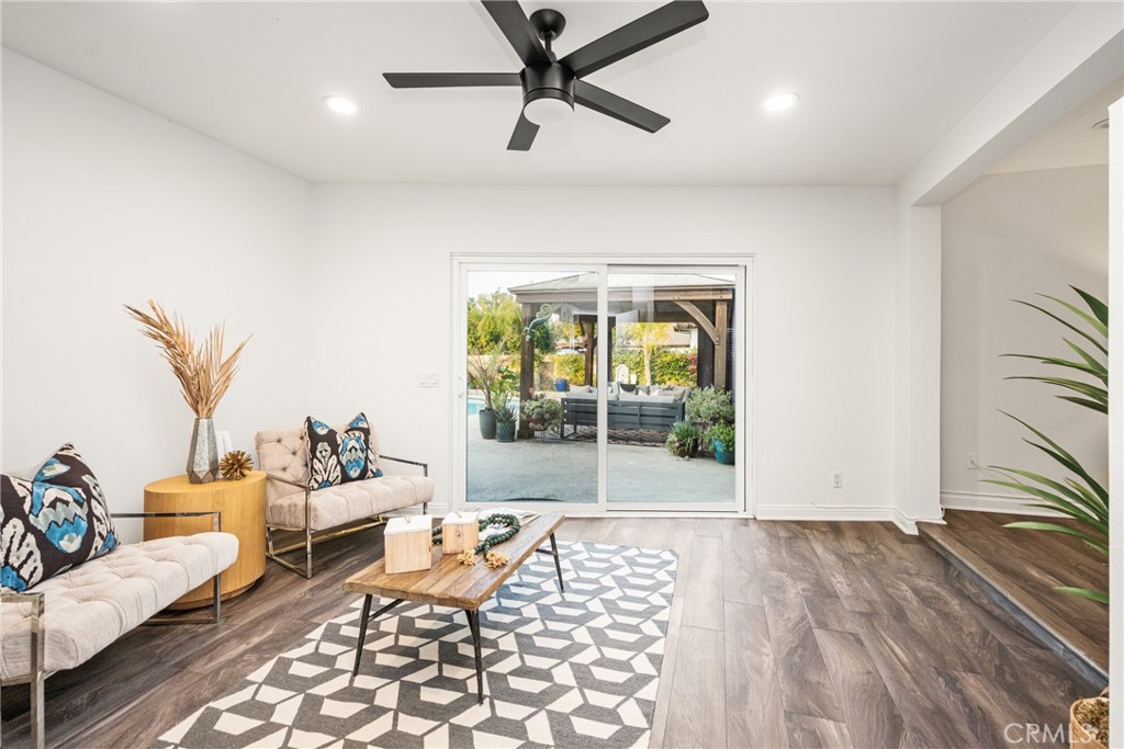 401 E Riverview Avenue