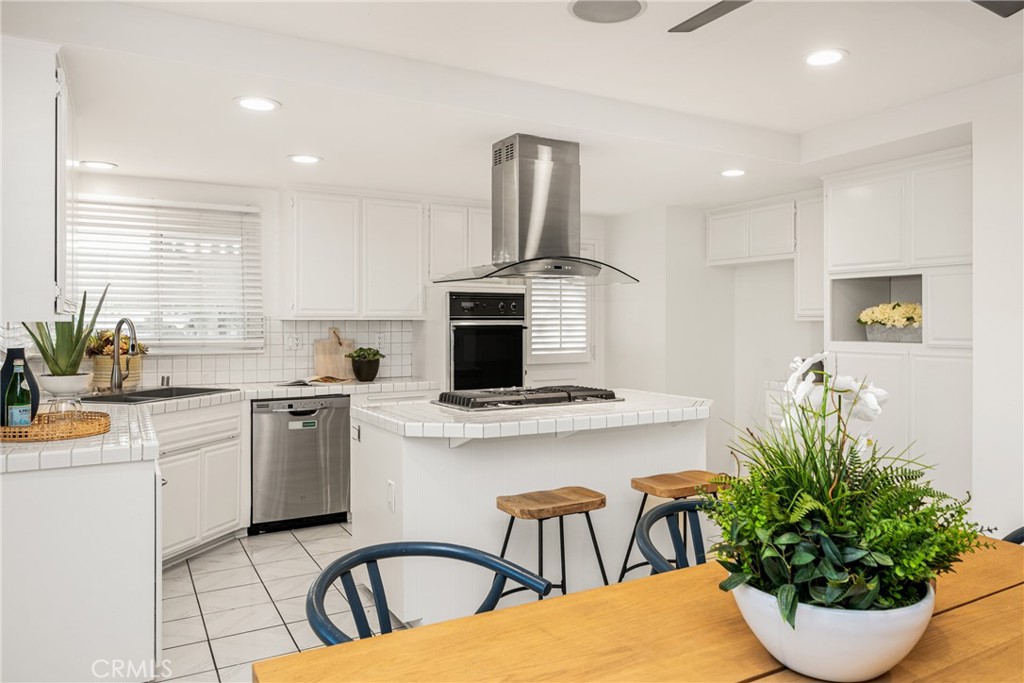 401 E Riverview Avenue