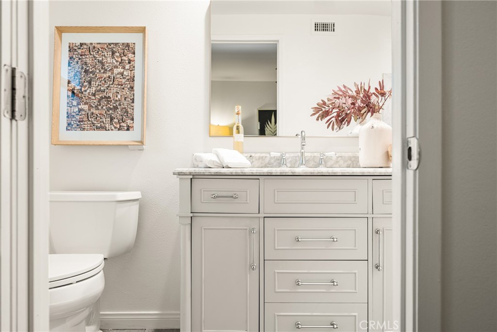 401 E Riverview Avenue