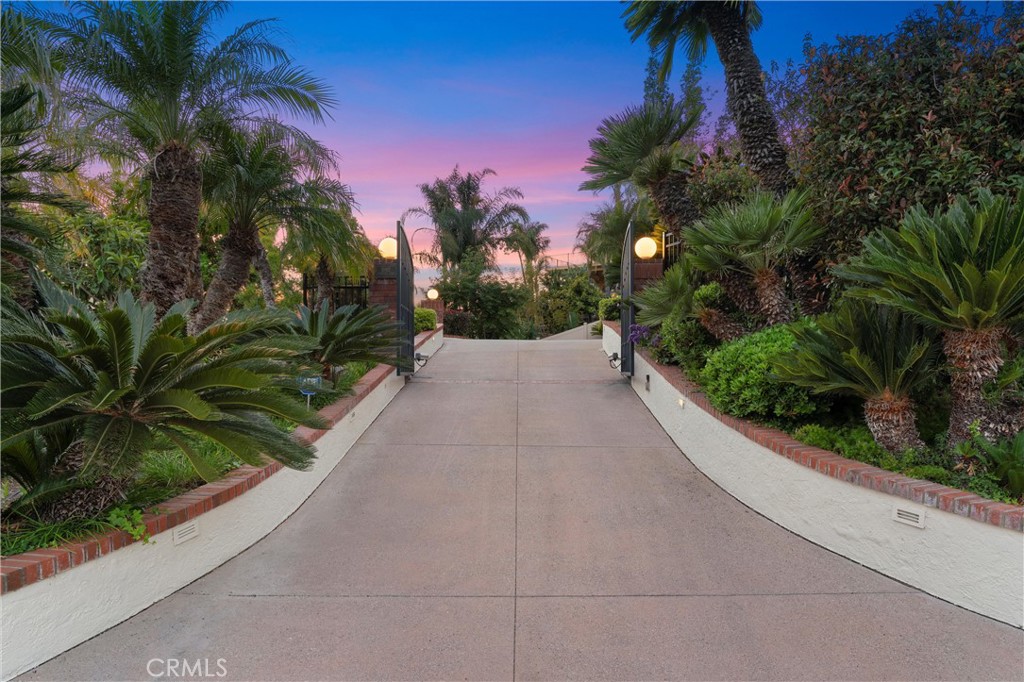 18811 Ridgeview Circle