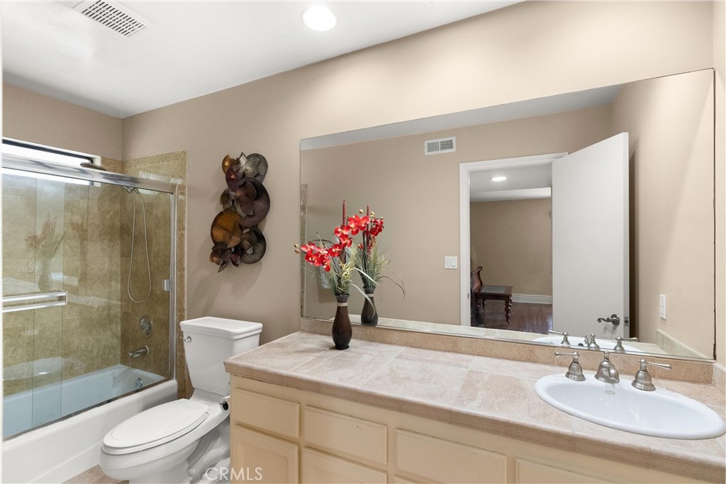 18811 Ridgeview Circle