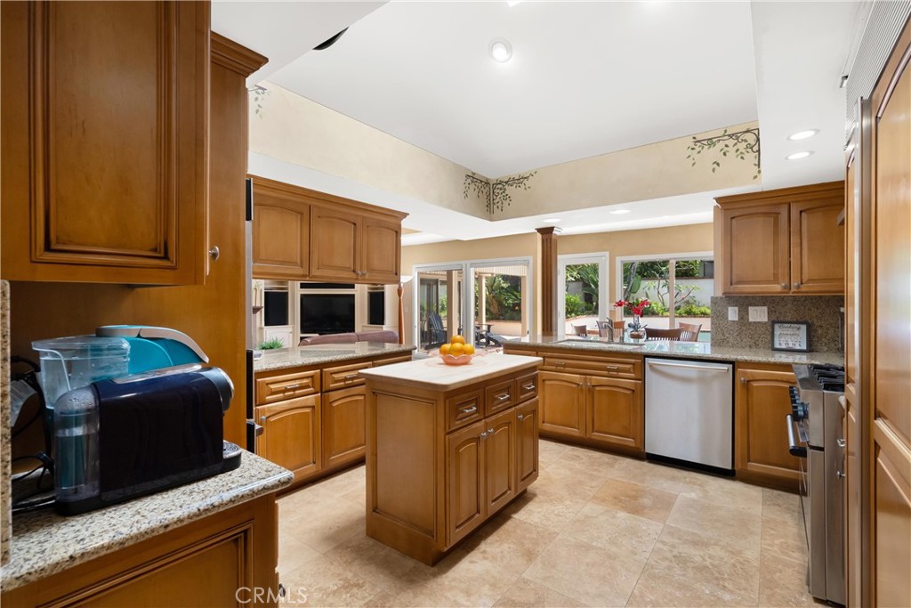 18811 Ridgeview Circle