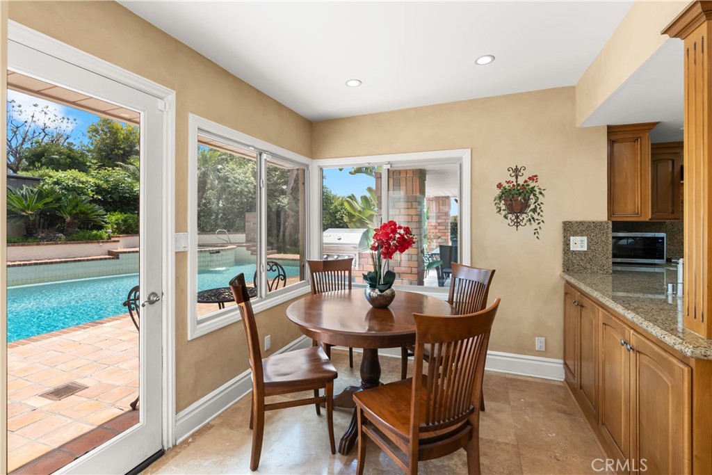 18811 Ridgeview Circle