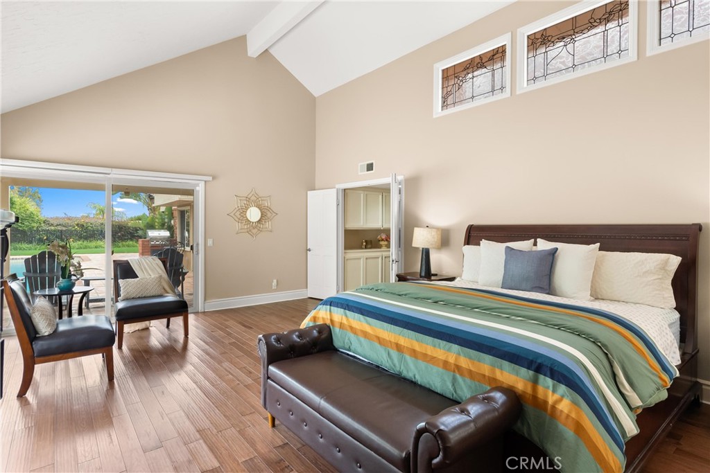 18811 Ridgeview Circle