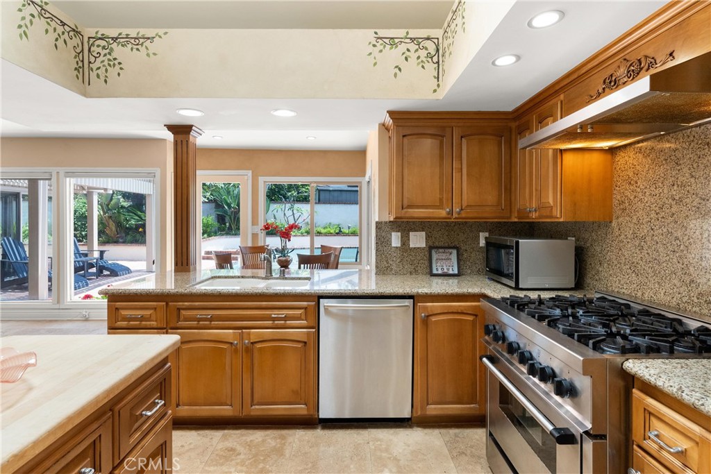18811 Ridgeview Circle