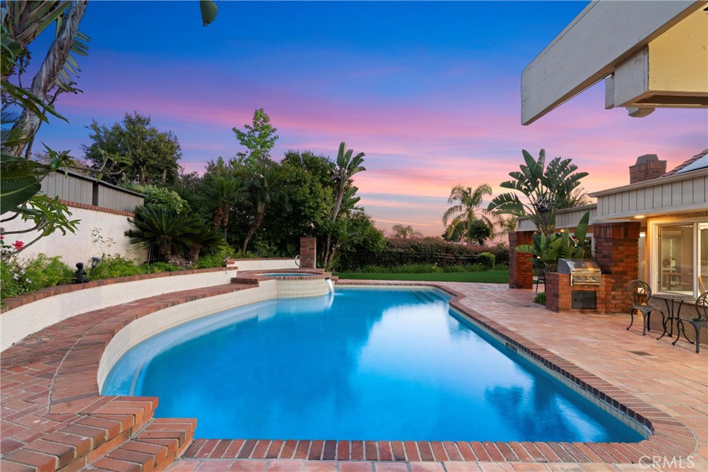 18811 Ridgeview Circle