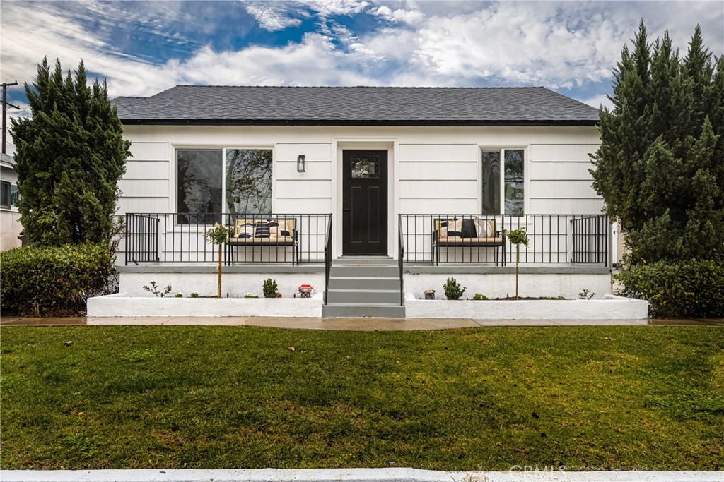 334 E 45th Street