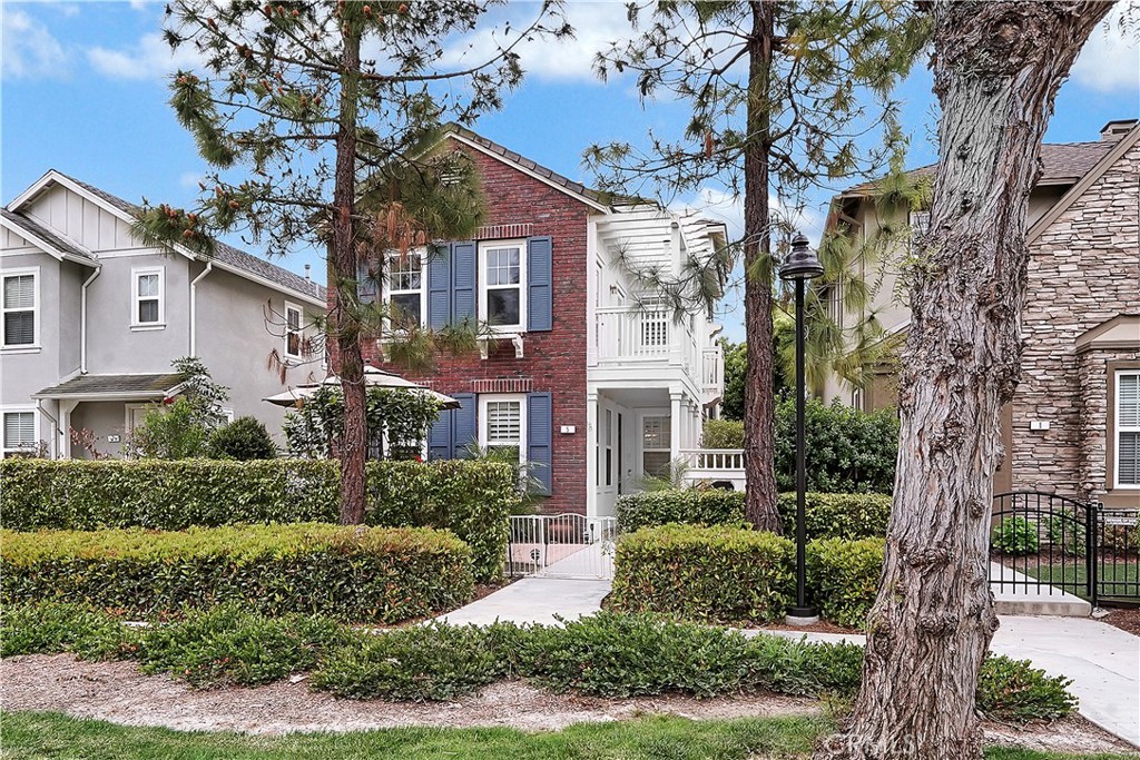 5 Brayton Court