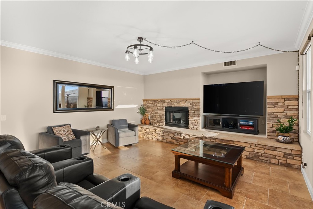 1104 Thoroughbred Lane