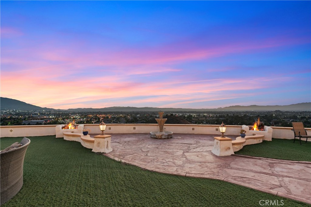 1104 Thoroughbred Lane