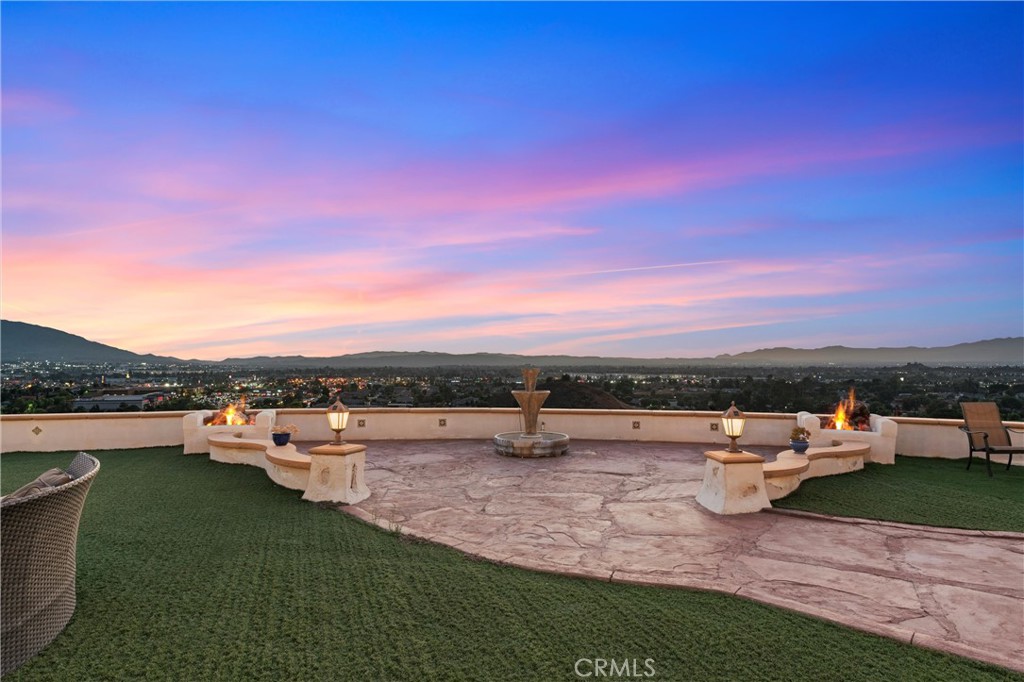 1104 Thoroughbred Lane