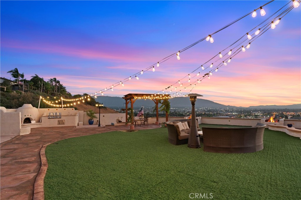 1104 Thoroughbred Lane