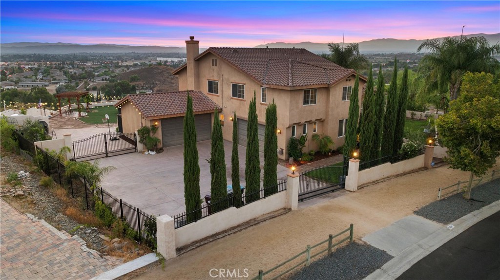 1104 Thoroughbred Lane