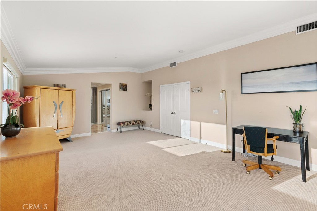 1104 Thoroughbred Lane