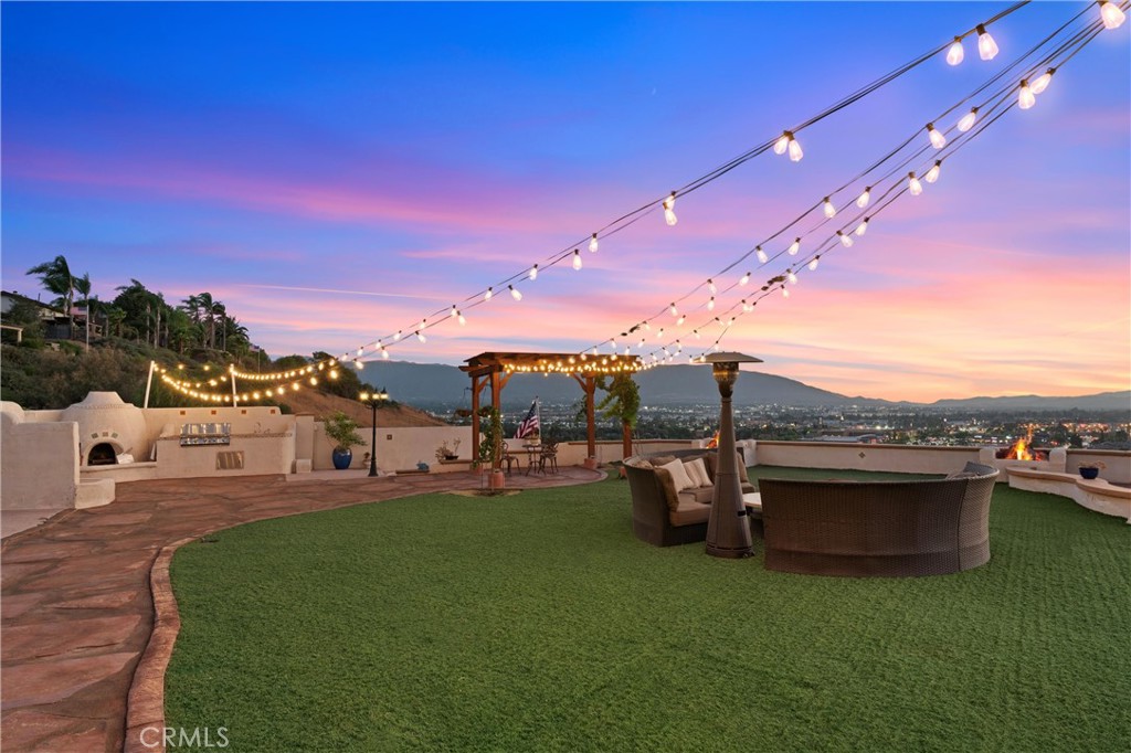 1104 Thoroughbred Lane