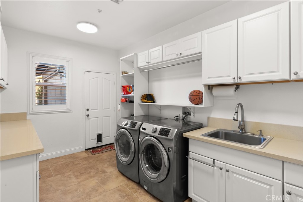 1104 Thoroughbred Lane