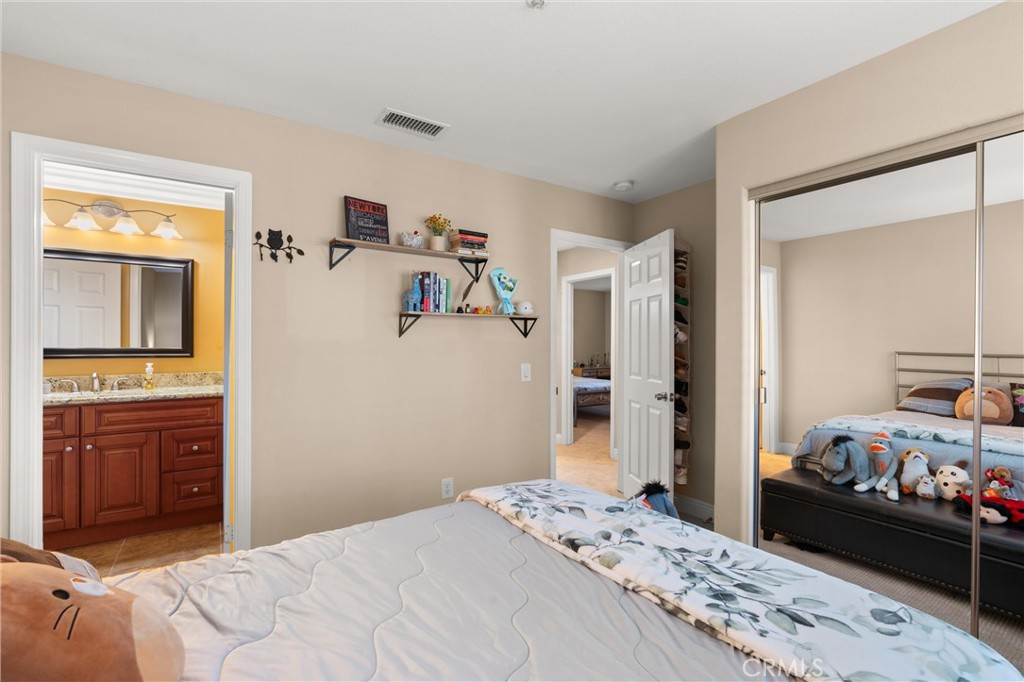 1104 Thoroughbred Lane