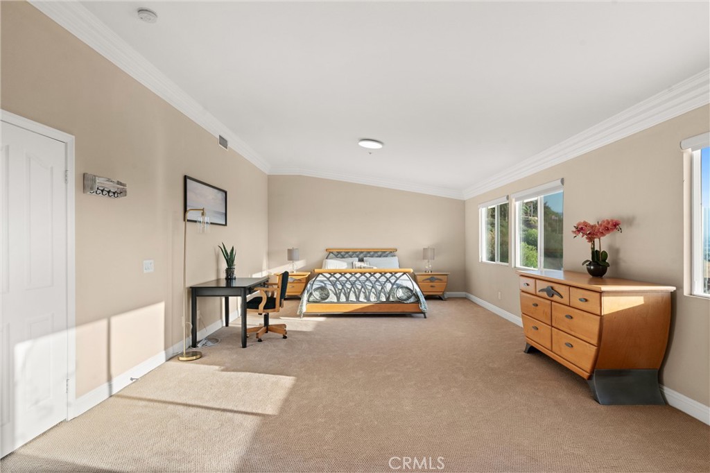 1104 Thoroughbred Lane