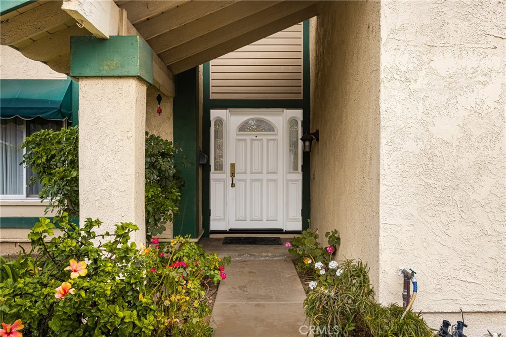 6062 Kingsbriar Drive