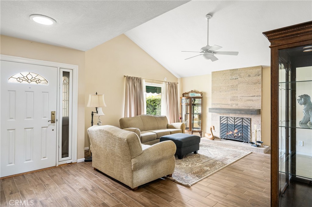 6062 Kingsbriar Drive