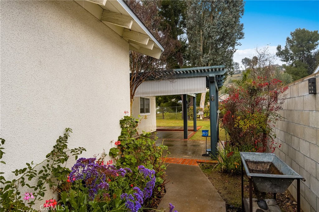 6062 Kingsbriar Drive