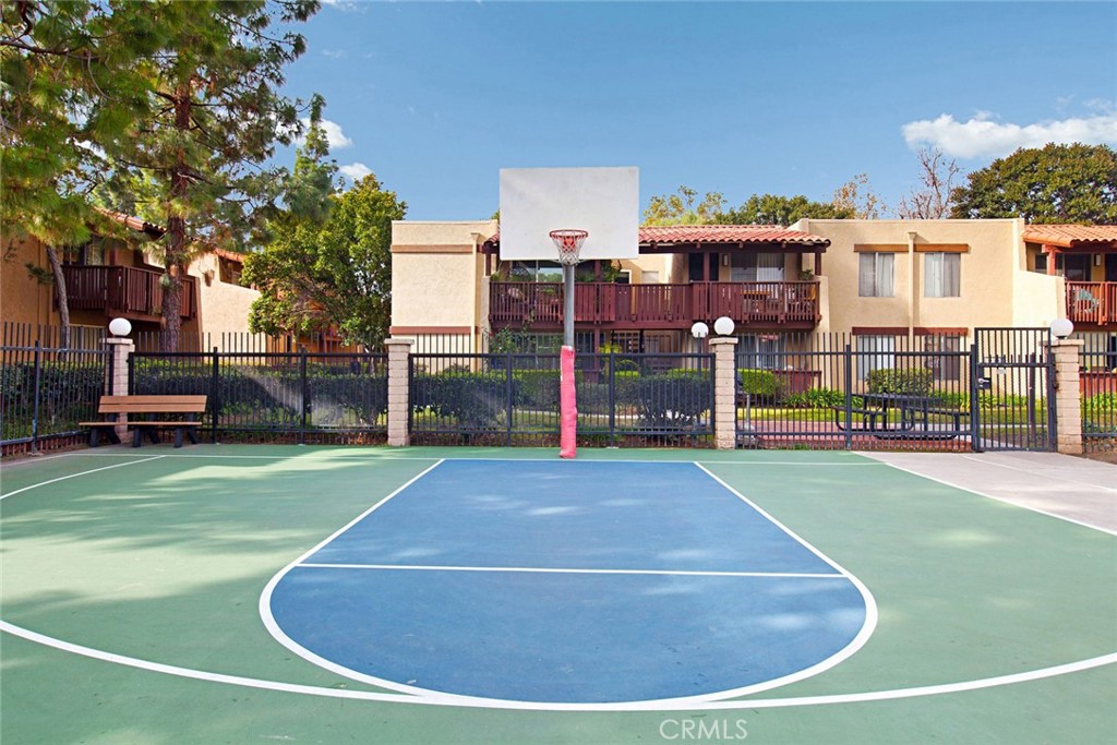 1000 W Macarthur Boulevard 67