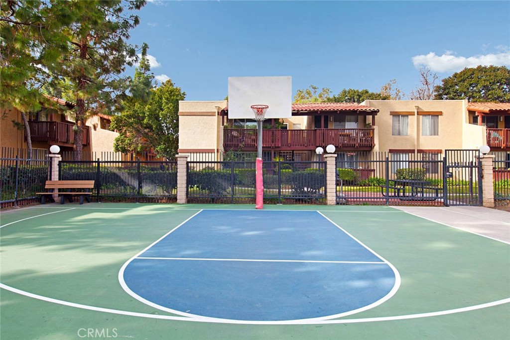 1000 W Macarthur Boulevard 67