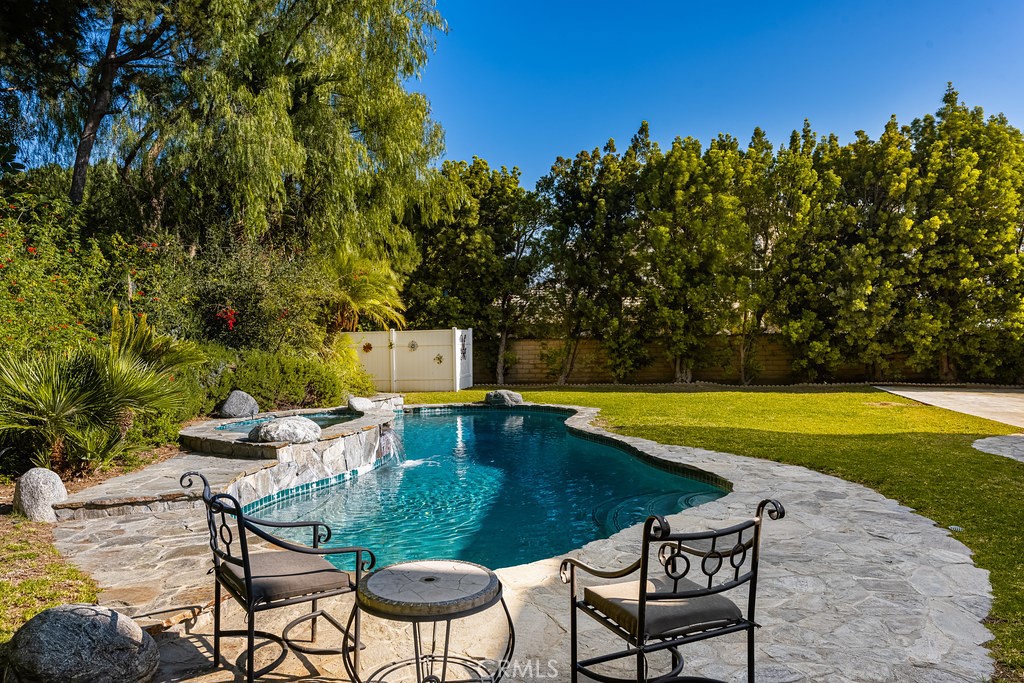 27015 Maiden Moor Lane