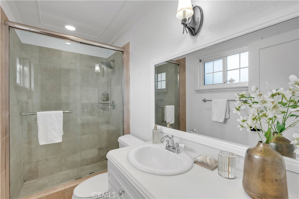 16821 Montclair Lane