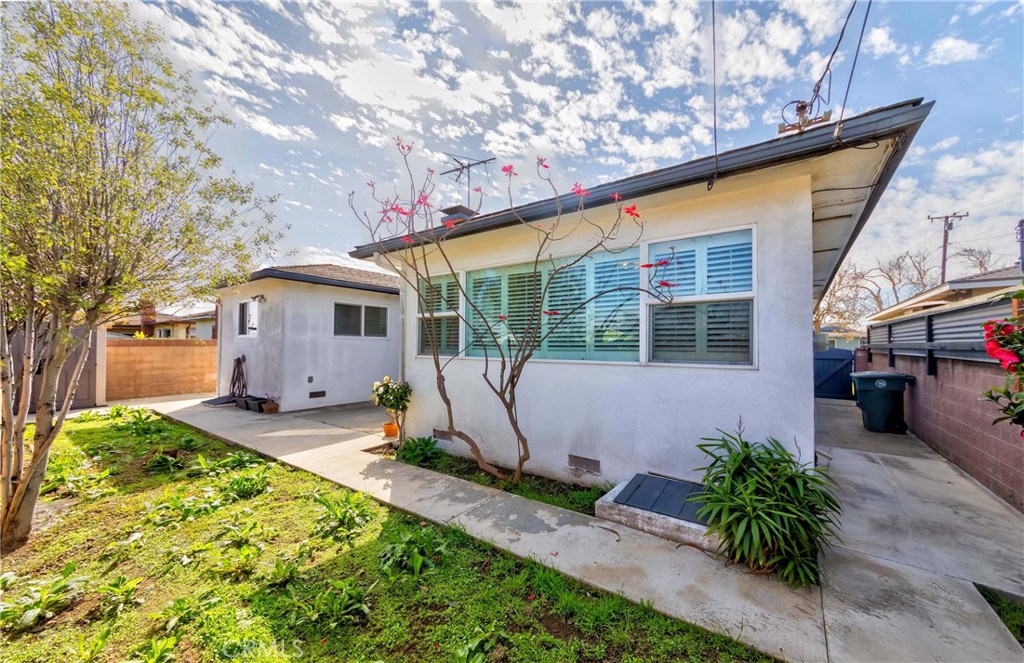 2139 W 169th Place