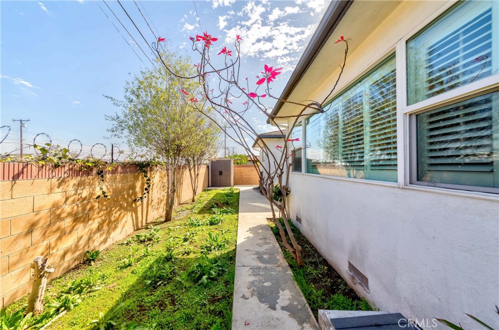 2139 W 169th Place
