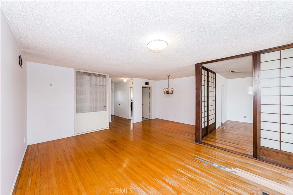 2139 W 169th Place