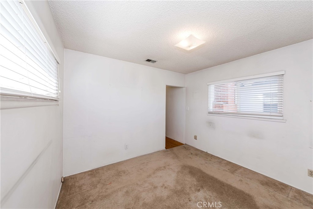 2139 W 169th Place