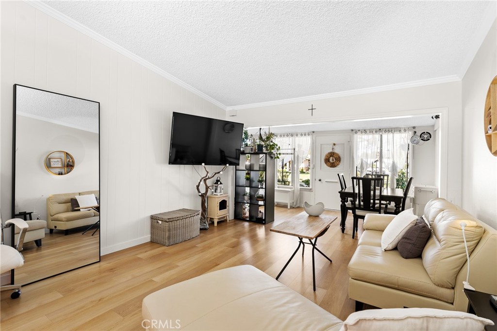 13121 Del Monte Dr M11-283J