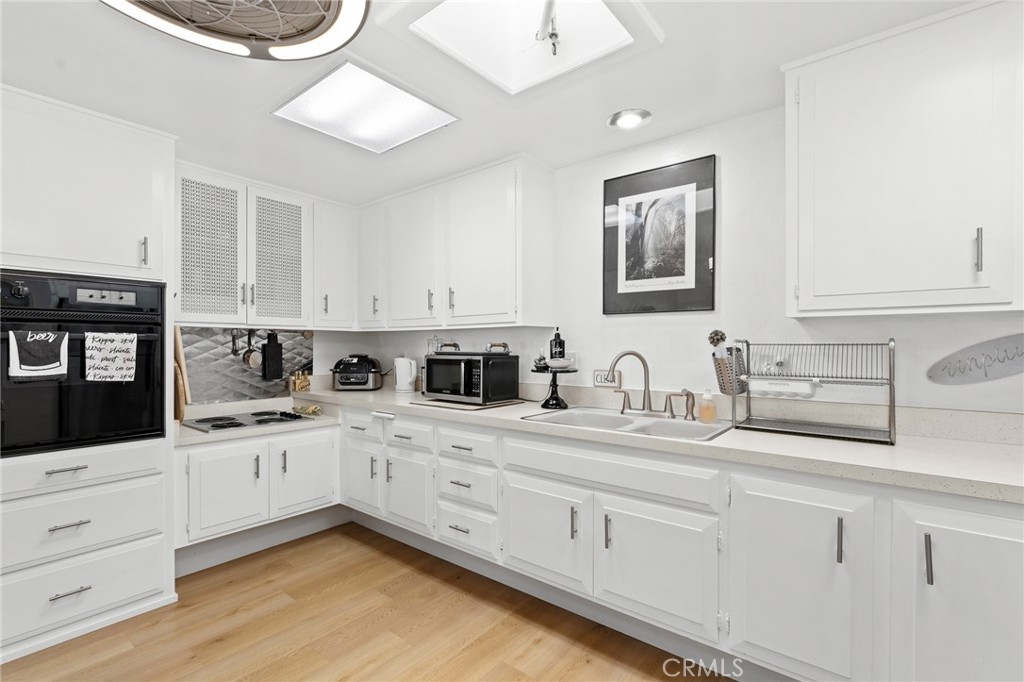 13121 Del Monte Dr M11-283J