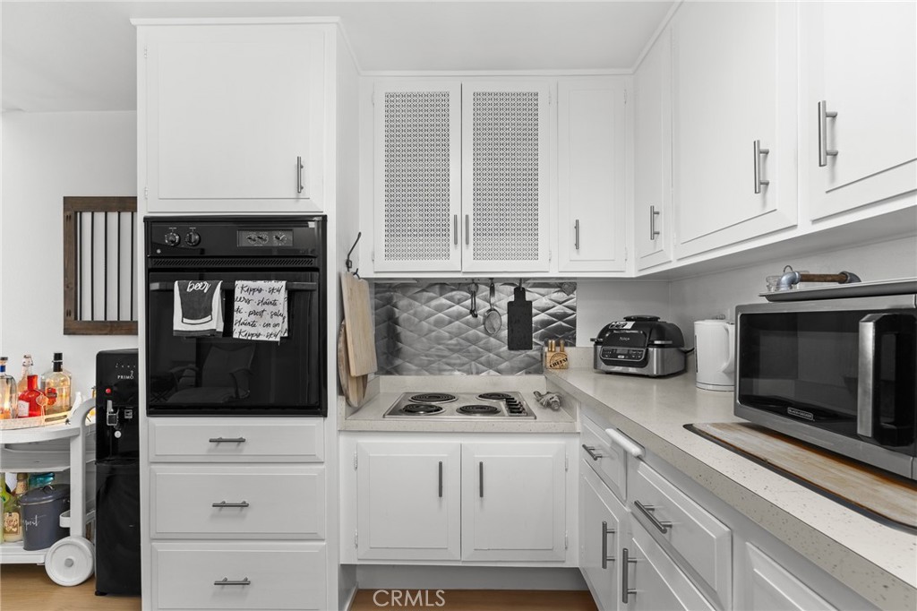 13121 Del Monte Dr M11-283J