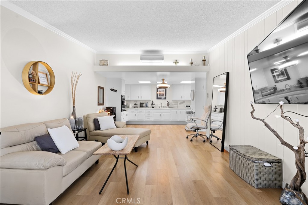 13121 Del Monte Dr M11-283J