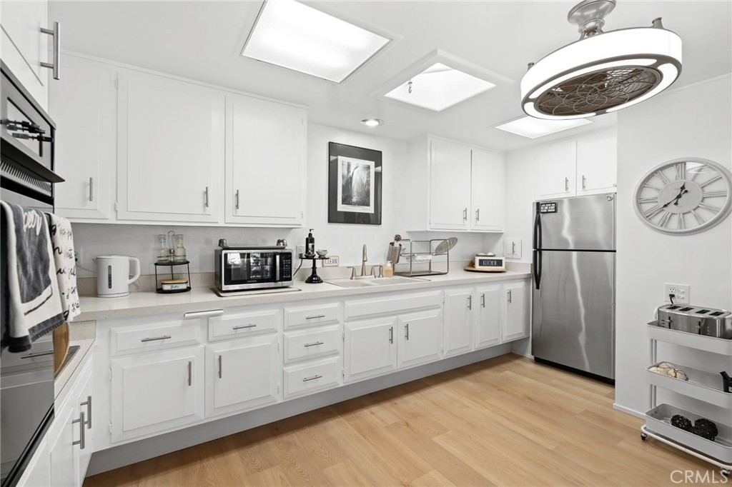 13121 Del Monte Dr M11-283J