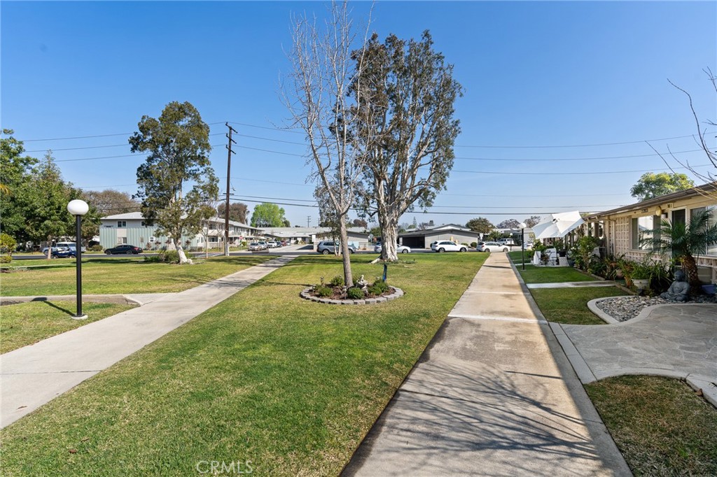 13121 Del Monte Dr M11-283J