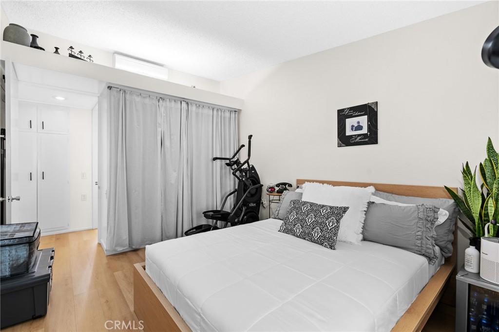 13121 Del Monte Dr M11-283J