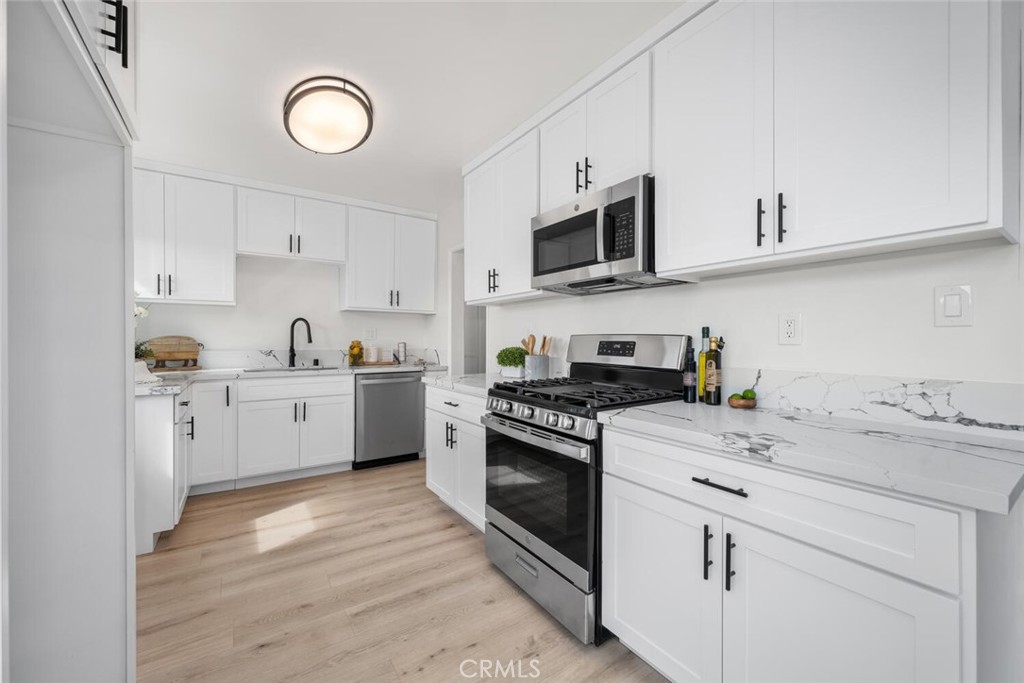 10902 Van Ruiten Street