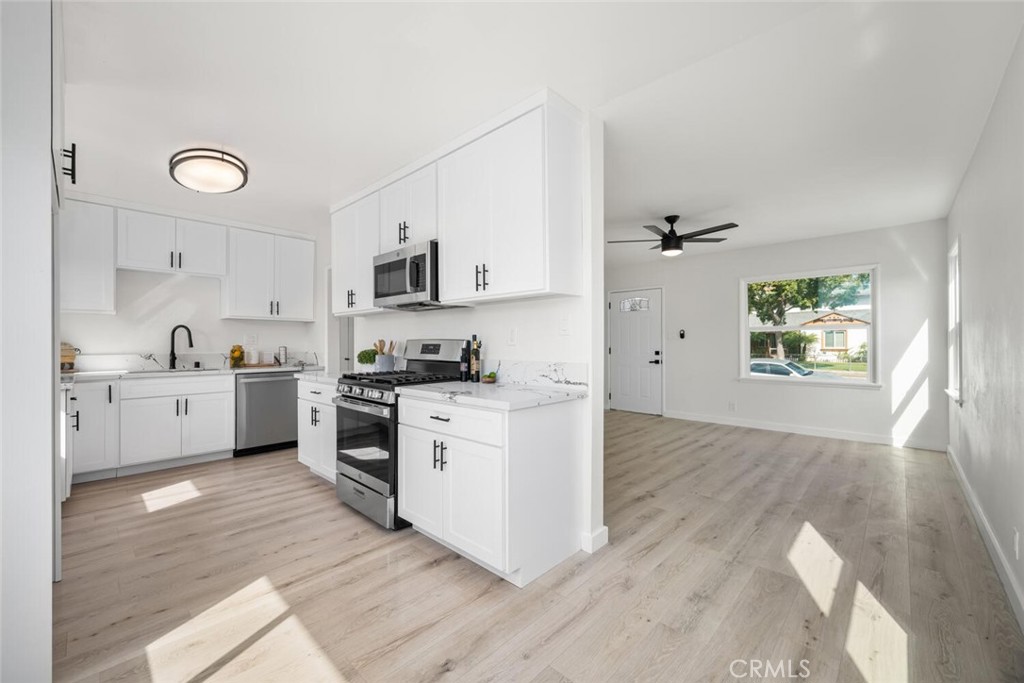 10902 Van Ruiten Street