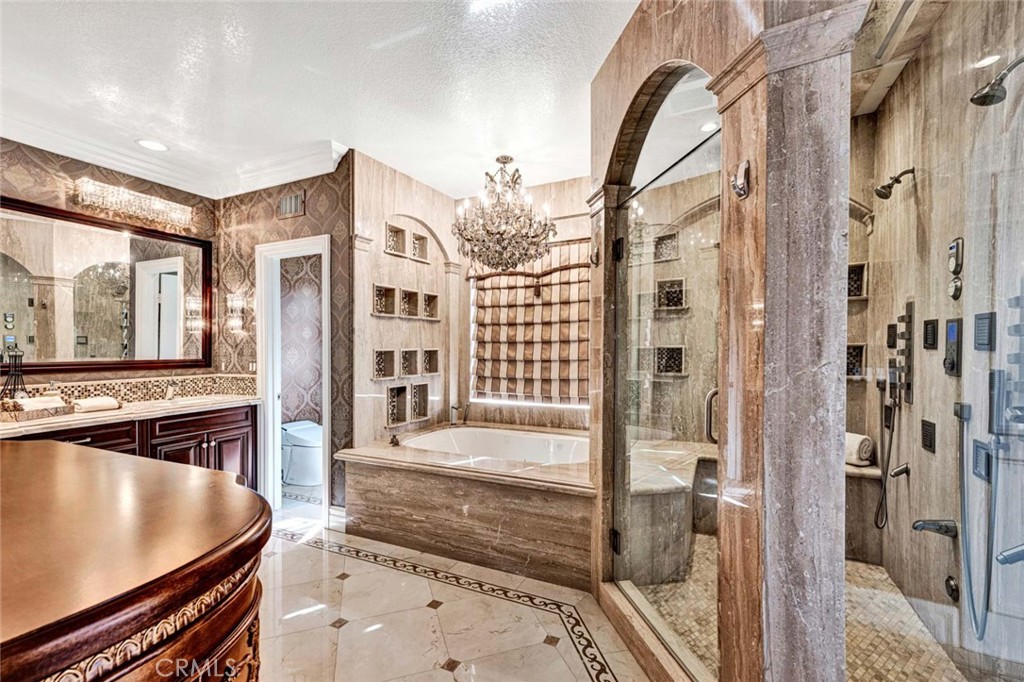 1025 S Sunstream Lane